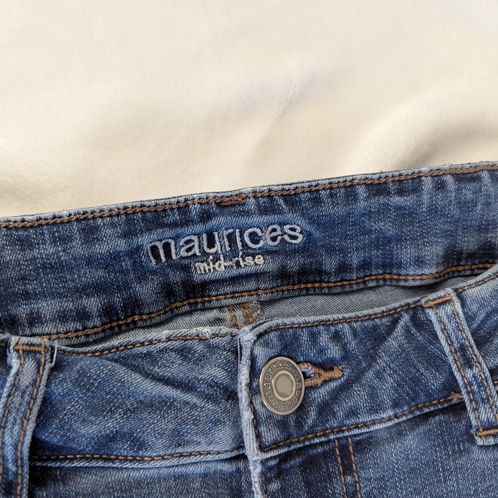 Maurices Mid Rise Jeans - Picture 2 of 5